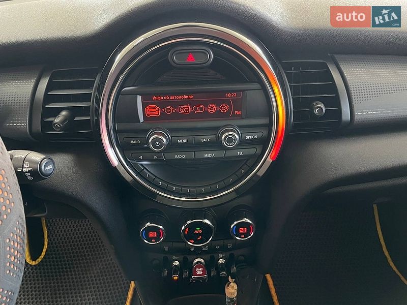 Хэтчбек MINI Cooper 2015 в Киеве