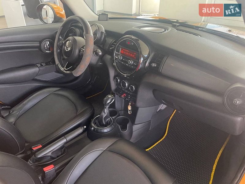 Хэтчбек MINI Cooper 2015 в Киеве