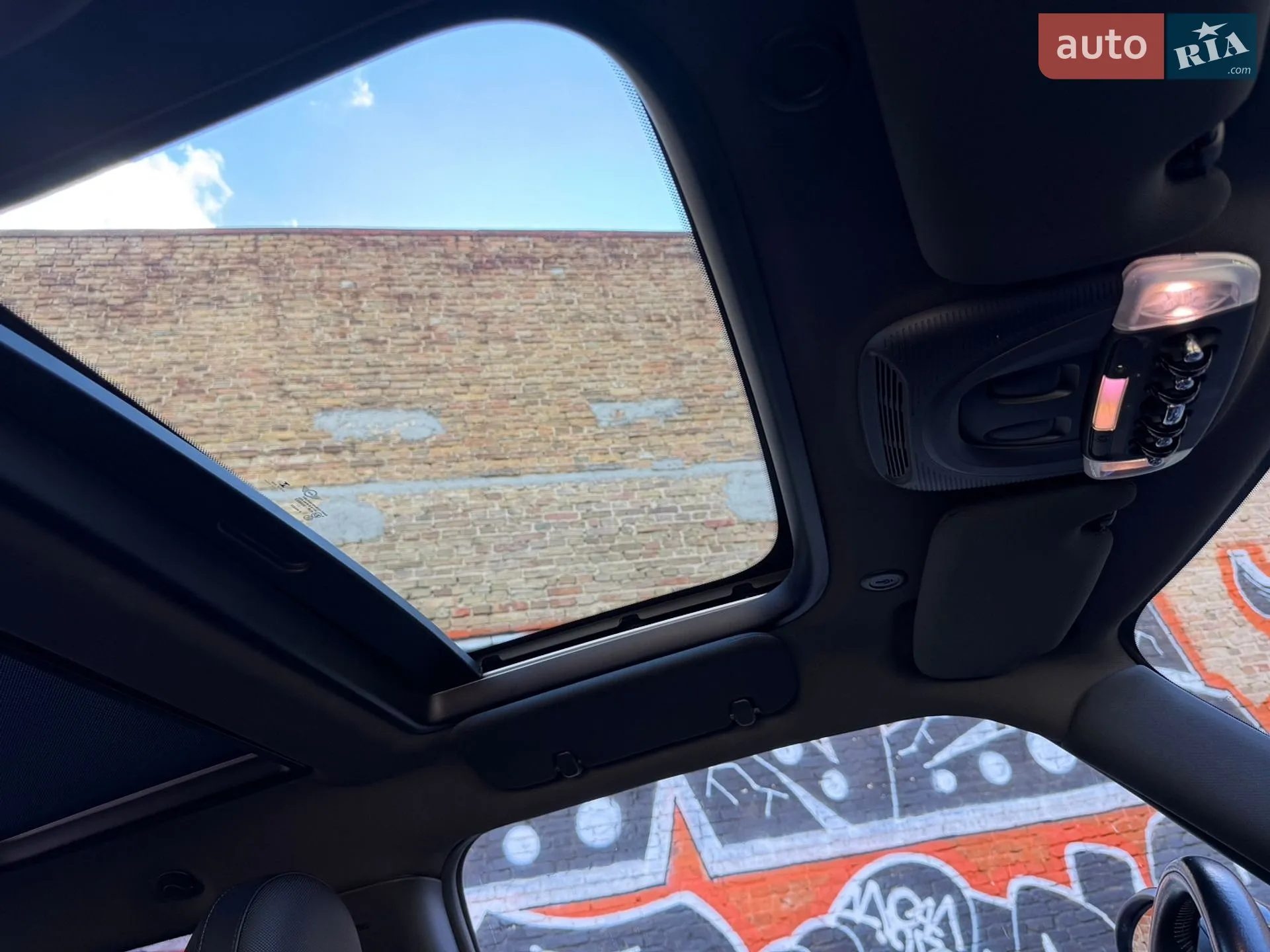2014 MINI Cooper - мініатюра 16