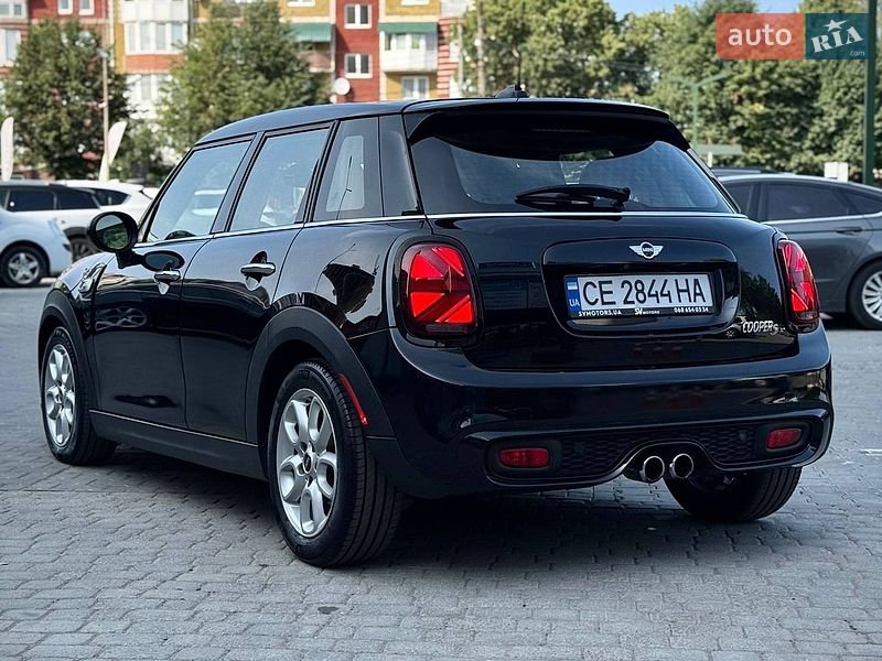 Хэтчбек MINI Cooper 2017 в Черновцах