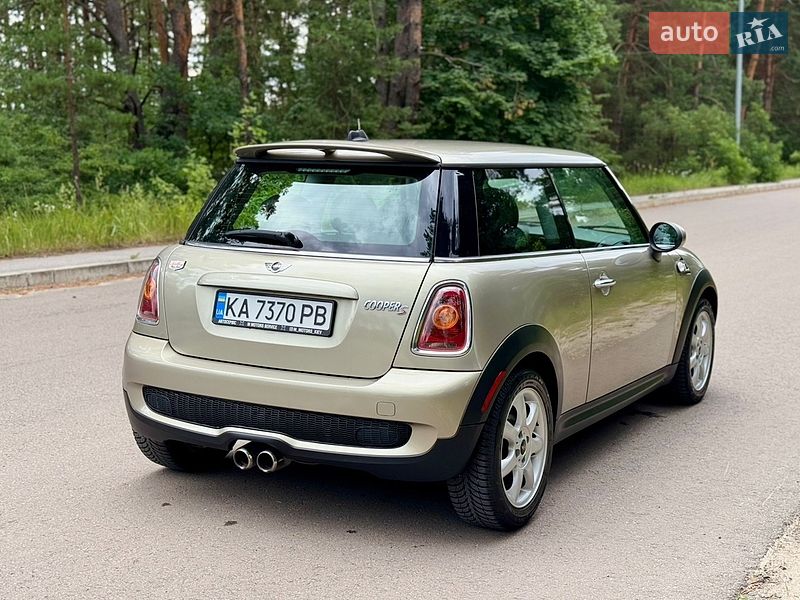 Хэтчбек MINI Cooper 2010 в Киеве