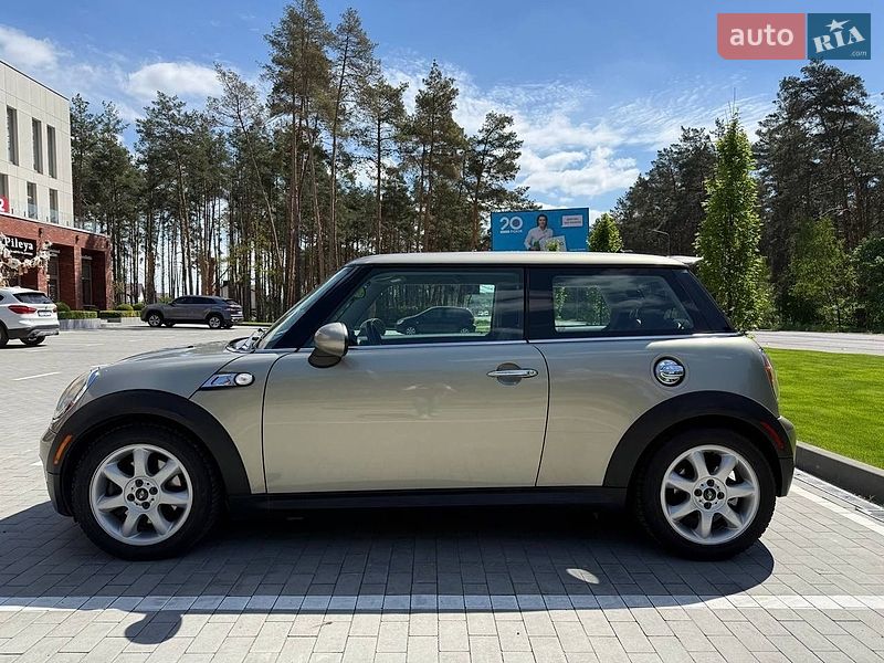 Хэтчбек MINI Cooper 2010 в Киеве