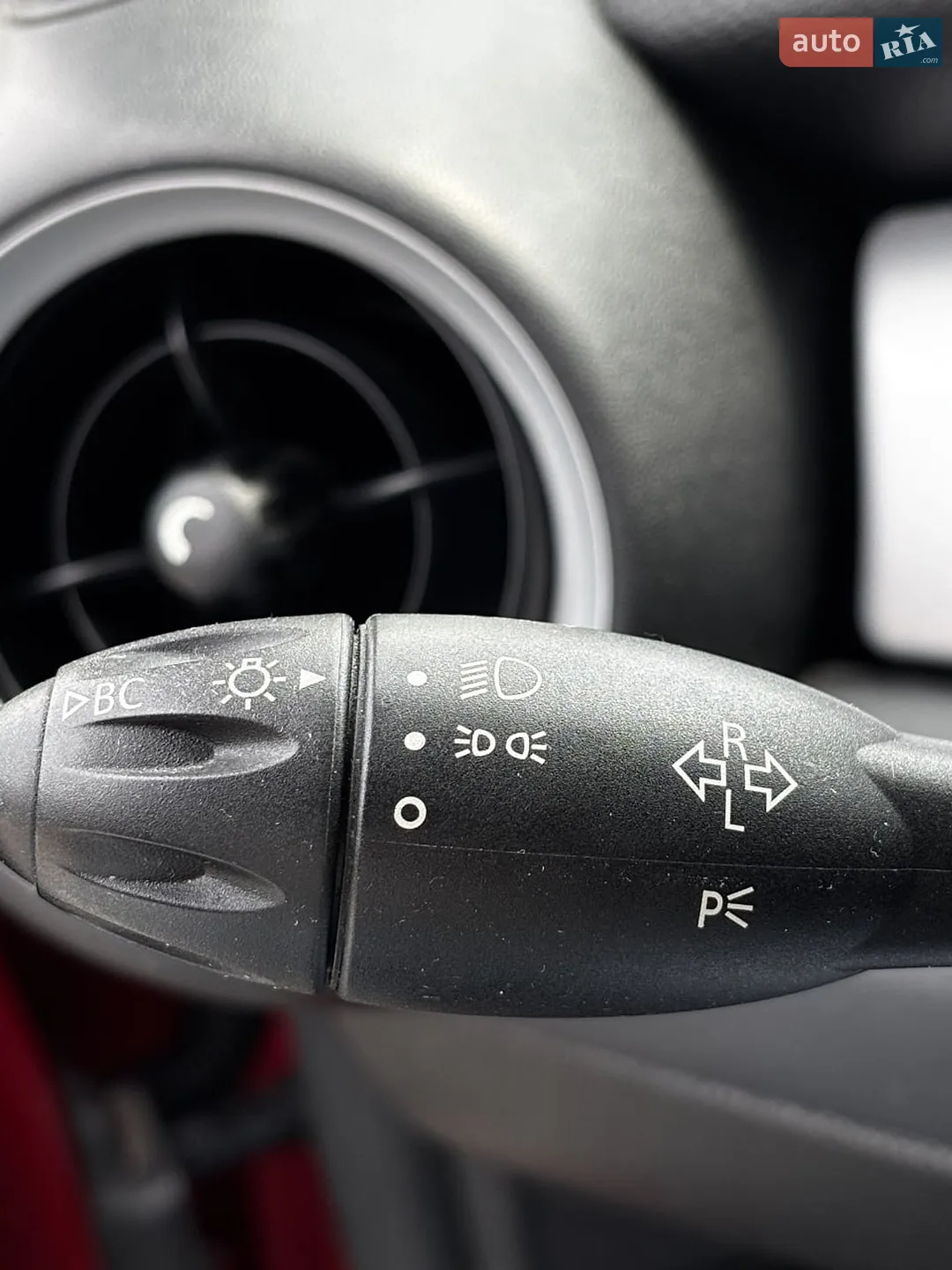 2011 MINI Cooper - мініатюра 26