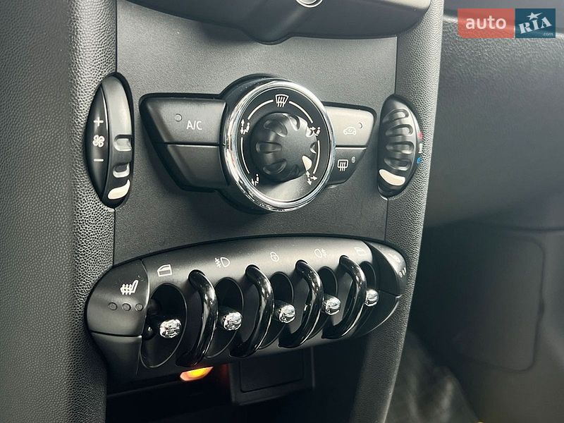Хэтчбек MINI Cooper 2012 в Львове