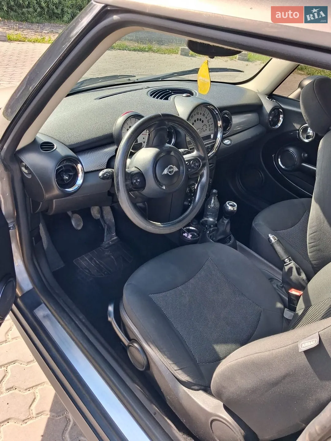 2011 MINI Cooper - мініатюра 8