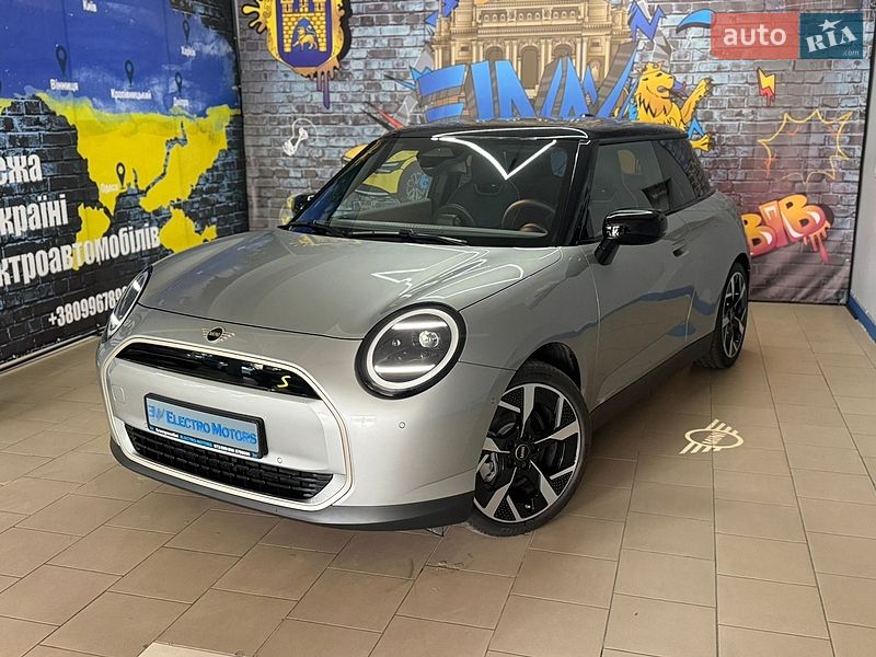 Хэтчбек MINI Cooper 2024 в Львове