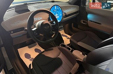 Хэтчбек MINI Cooper 2024 в Львове