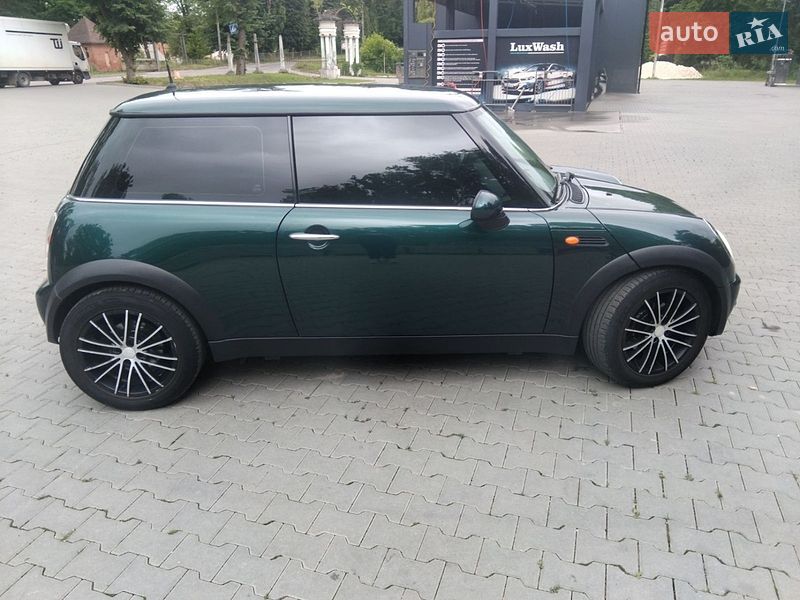 Хетчбек MINI Cooper 2002 в Дрогобичі