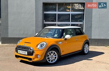 Хэтчбек MINI Cooper 2015 в Киеве