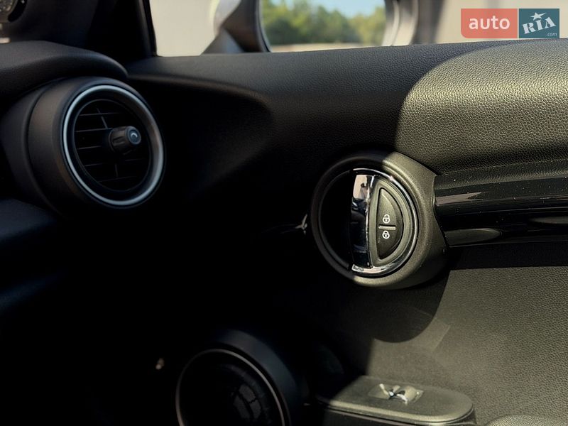 Хэтчбек MINI Cooper 2015 в Киеве