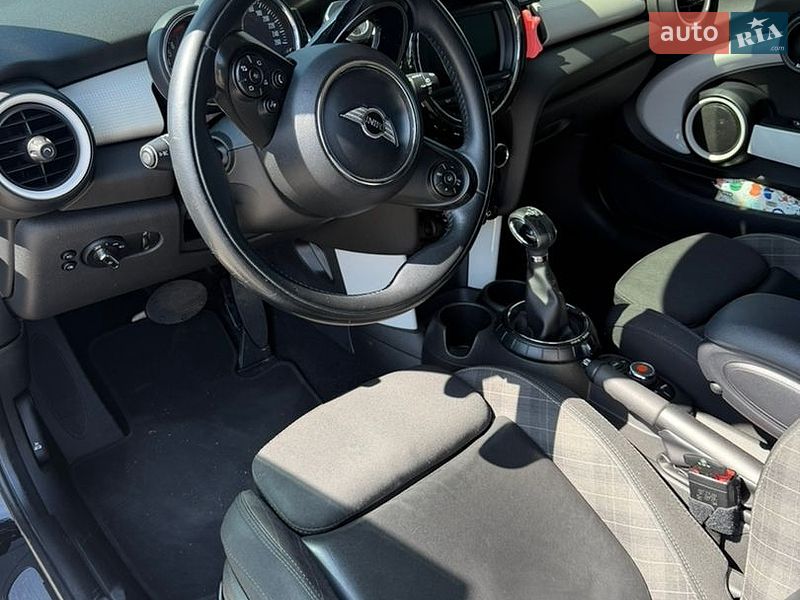 Хэтчбек MINI Cooper 2016 в Одессе