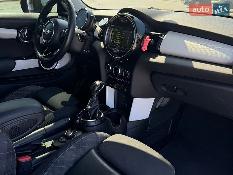 Хэтчбек MINI Cooper 2016 в Одессе