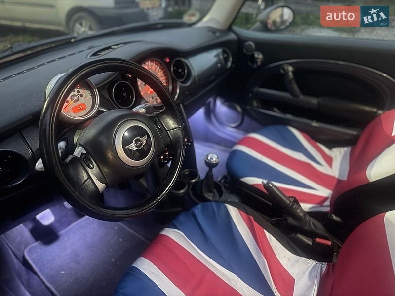 Хетчбек MINI Cooper 2003 в Житомирі