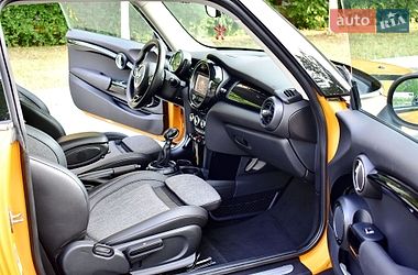 Хетчбек MINI Cooper 2017 в Києві