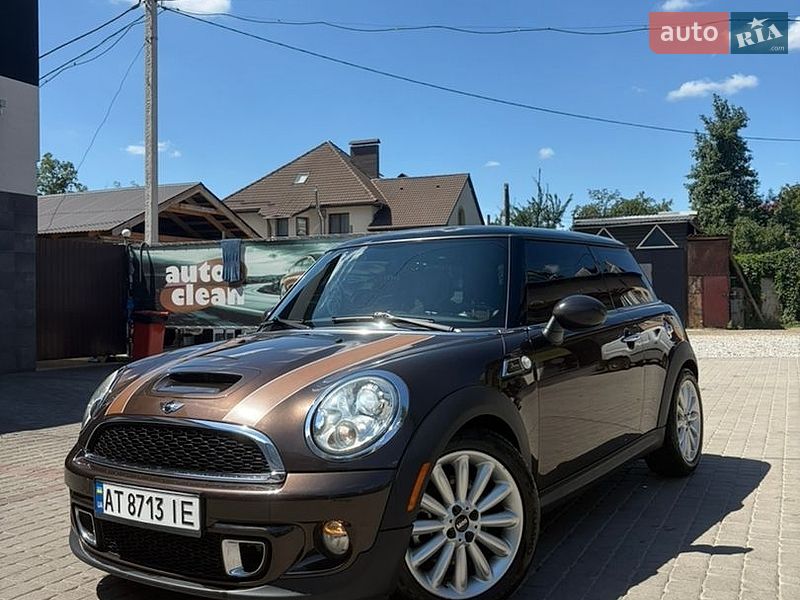 Хэтчбек MINI Cooper 2009 в Ивано-Франковске