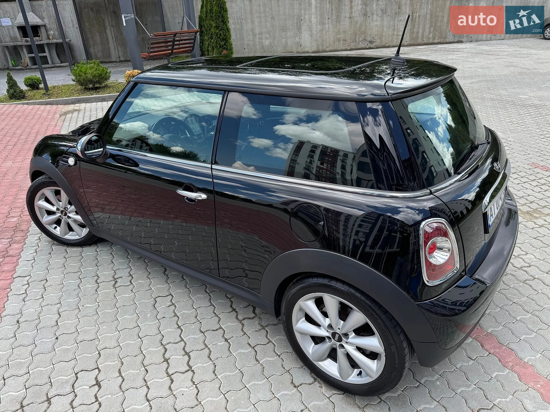 2013 MINI Cooper - мініатюра 16