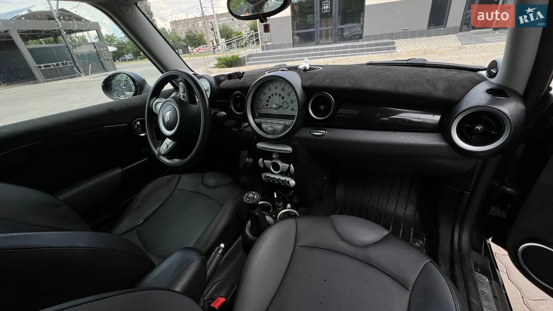 2010 MINI Cooper - мініатюра 6