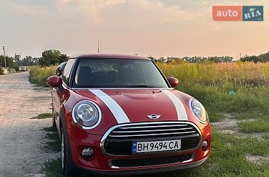 Хэтчбек MINI Cooper 2017 в Одессе фото Хэтчбек MINI Cooper 2017 в Одессе