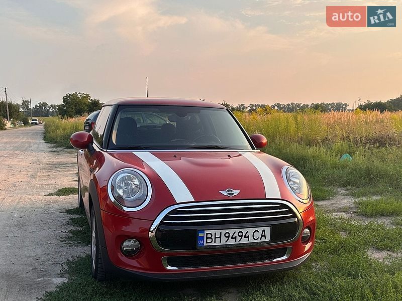 Хэтчбек MINI Cooper 2017 в Одессе фото Хэтчбек MINI Cooper 2017 в Одессе