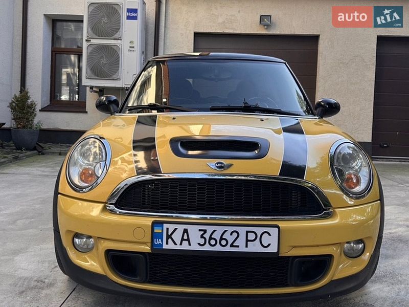 Хэтчбек MINI Cooper 2009 в Киеве