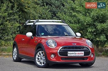 Хэтчбек MINI Cooper 2016 в Хмельницком