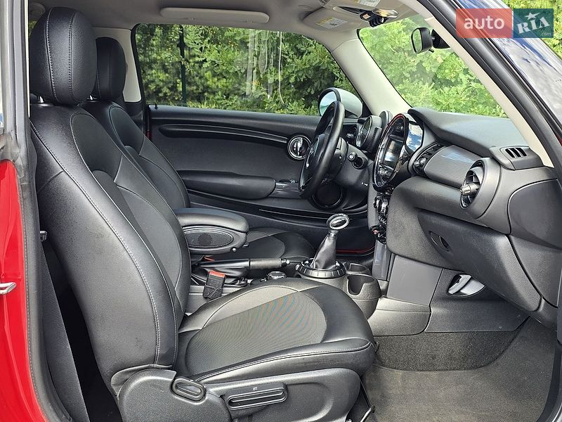 Хетчбек MINI Cooper 2016 в Хмельницькому