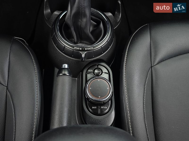 Хетчбек MINI Cooper 2016 в Хмельницькому