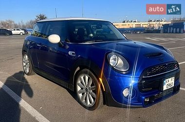 Хэтчбек MINI Cooper 2019 в Киеве