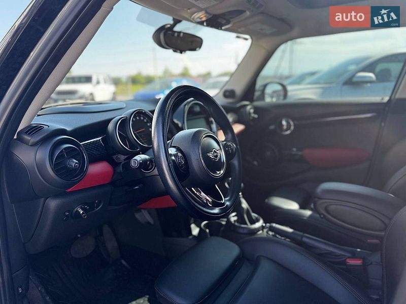 Хэтчбек MINI Cooper 2017 в Ивано-Франковске
