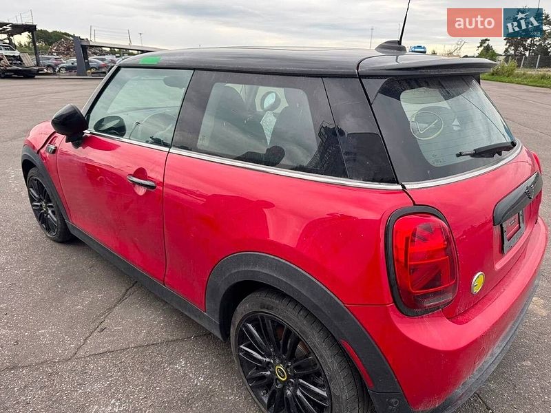 Хэтчбек MINI Cooper 2024 в Львове