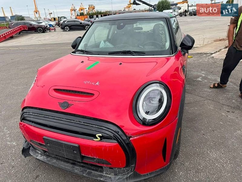 Хэтчбек MINI Cooper 2024 в Львове