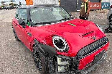 Хэтчбек MINI Cooper 2024 в Львове