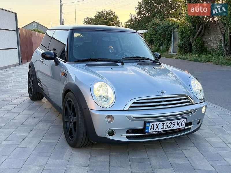Хэтчбек MINI Cooper 2004 в Одессе
