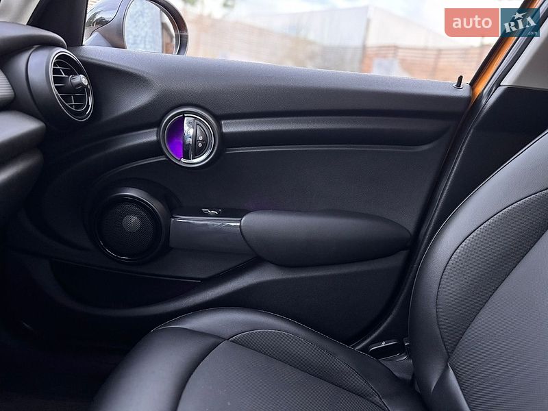 Хэтчбек MINI Cooper 2015 в Киеве