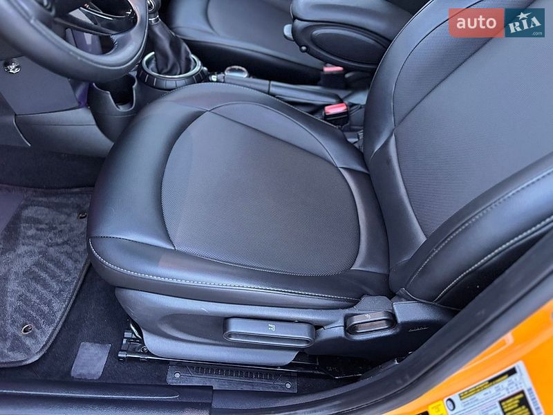 Хэтчбек MINI Cooper 2015 в Киеве