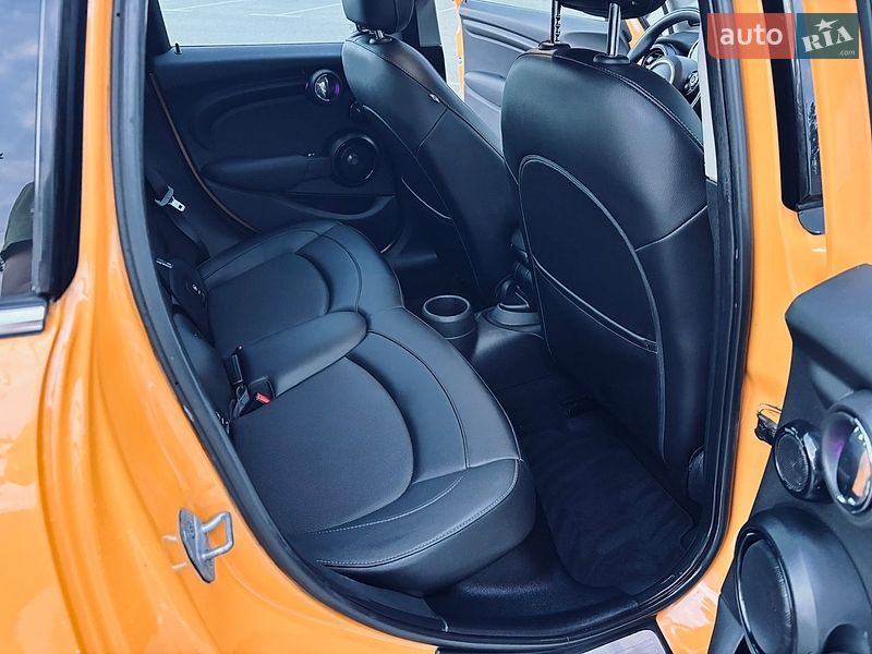 Хэтчбек MINI Cooper 2015 в Киеве