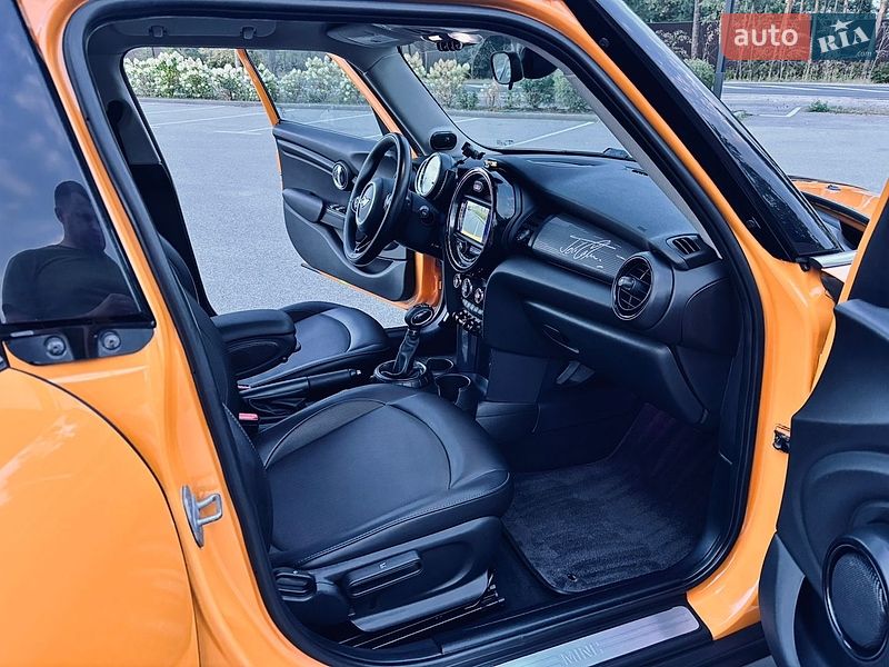 Хэтчбек MINI Cooper 2015 в Киеве