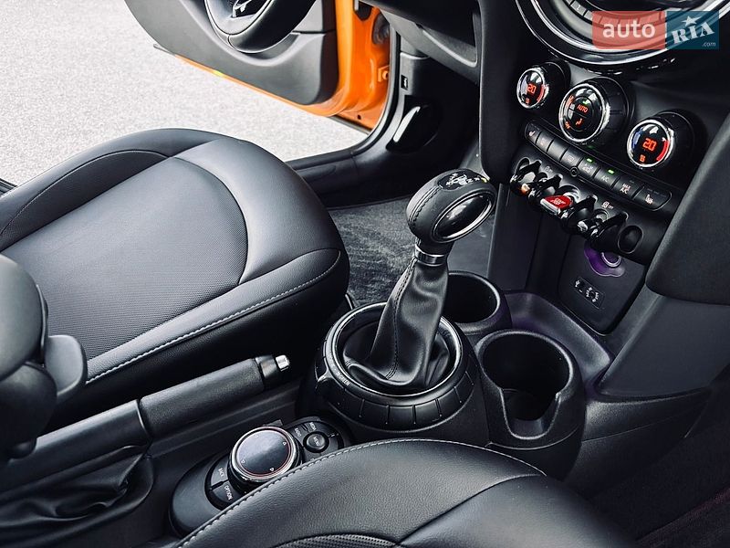 Хэтчбек MINI Cooper 2015 в Киеве