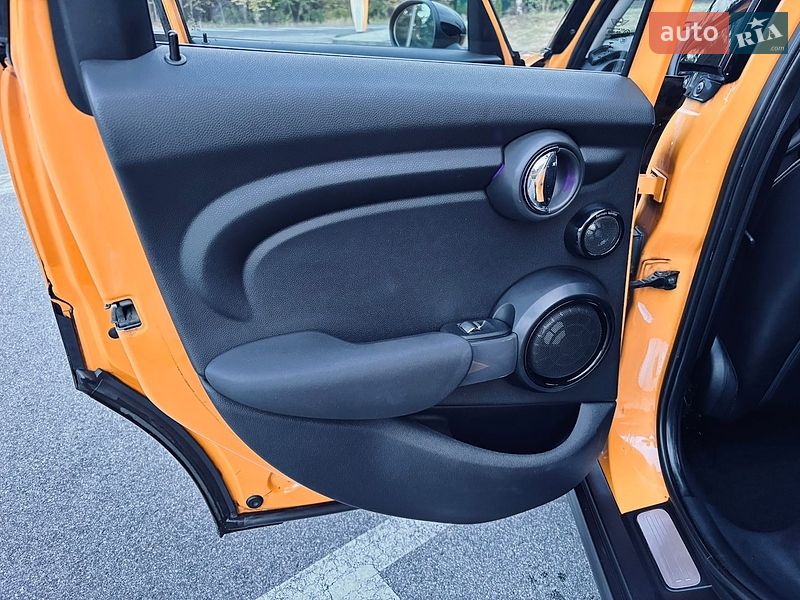 Хэтчбек MINI Cooper 2015 в Киеве