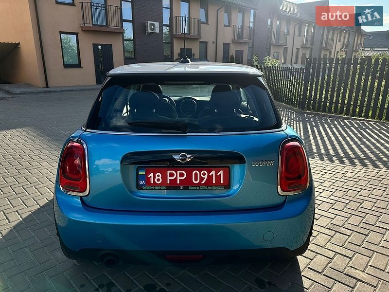 Хэтчбек MINI Cooper 2017 в Вараше