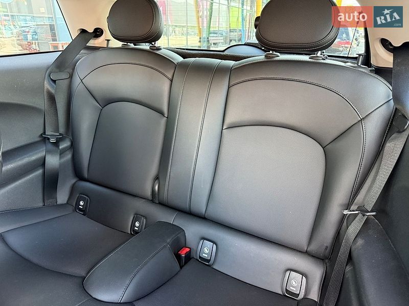 Хэтчбек MINI Cooper 2015 в Киеве