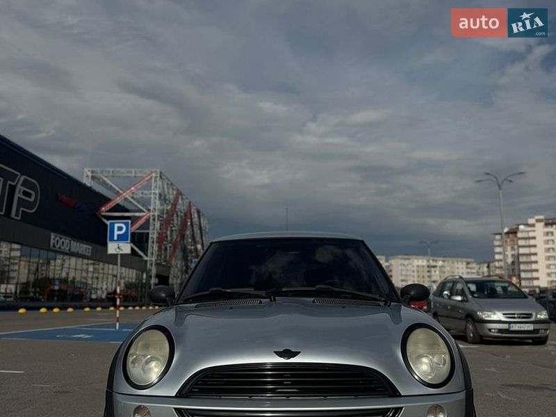 Хетчбек MINI Cooper 2004 в Івано-Франківську