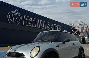 Хетчбек MINI Cooper 2004 в Івано-Франківську
