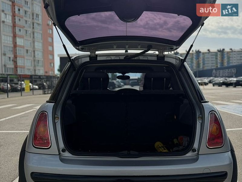 Хетчбек MINI Cooper 2004 в Івано-Франківську