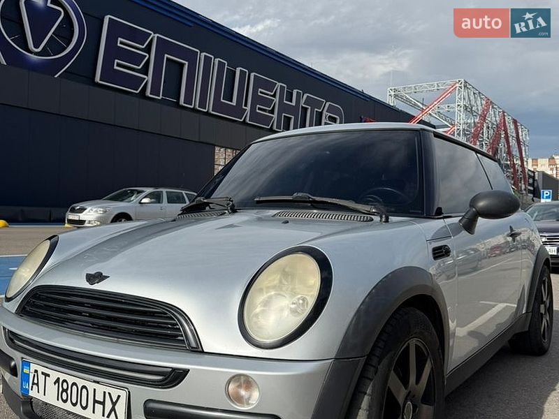 Хетчбек MINI Cooper 2004 в Івано-Франківську