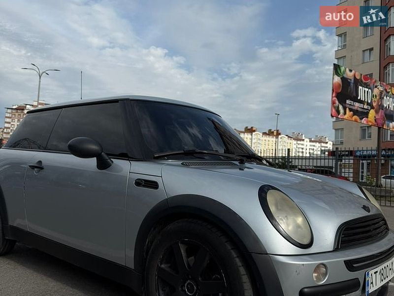 Хетчбек MINI Cooper 2004 в Івано-Франківську