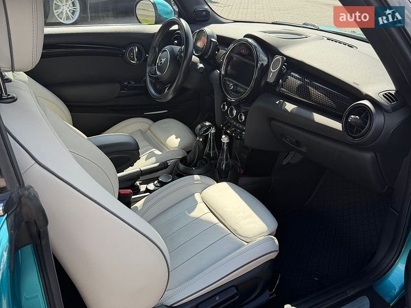 Хэтчбек MINI Cooper 2017 в Киеве