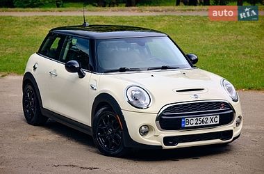 Хэтчбек MINI Cooper 2017 в Львове