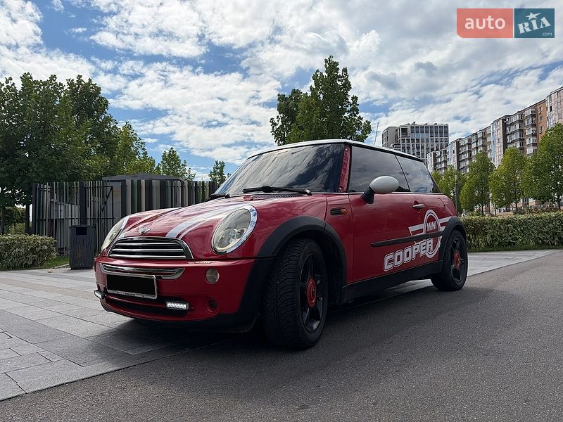 Хетчбек MINI Cooper 2004 в Дніпрі