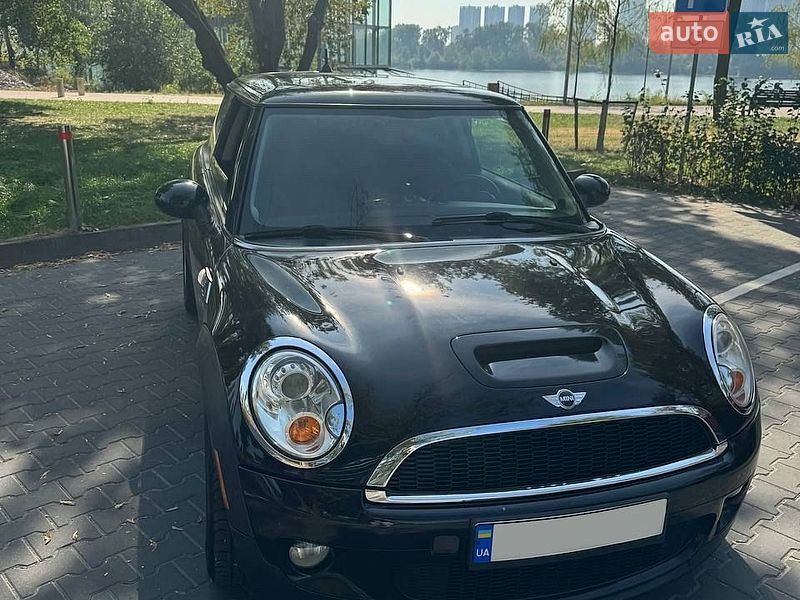 Хэтчбек MINI Cooper 2010 в Киеве